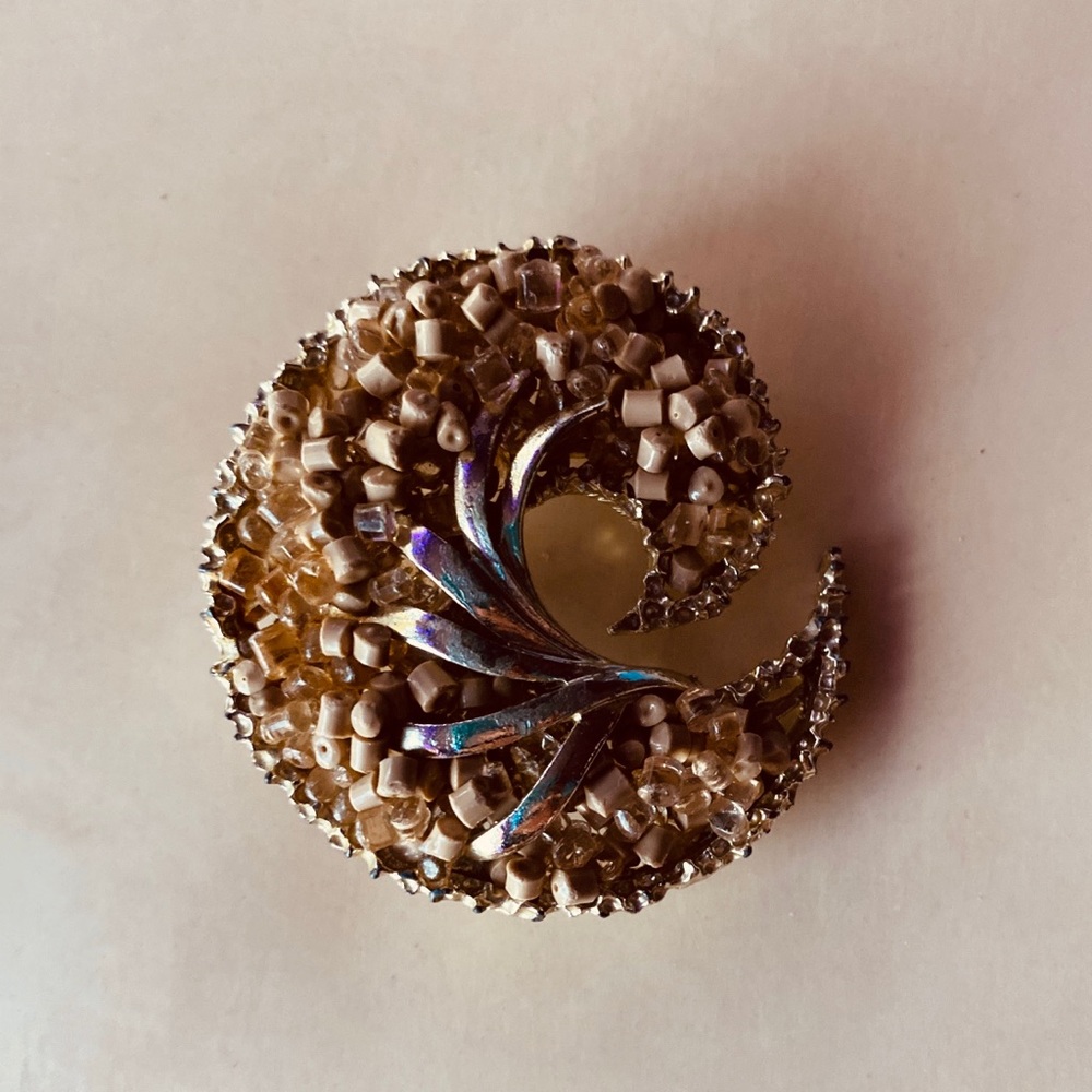 Vintage crescent moon pin - Picture 3 of 3